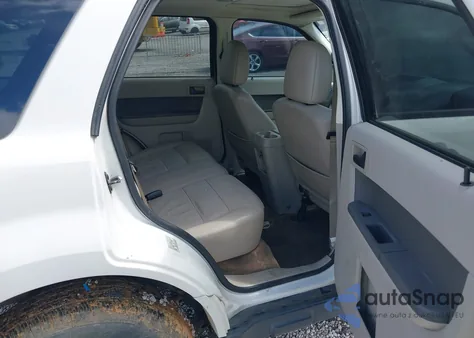 2012 Ford Escape Xlt z USA, uszkodzony, nr VIN 1FMCU0DG9CKC14269